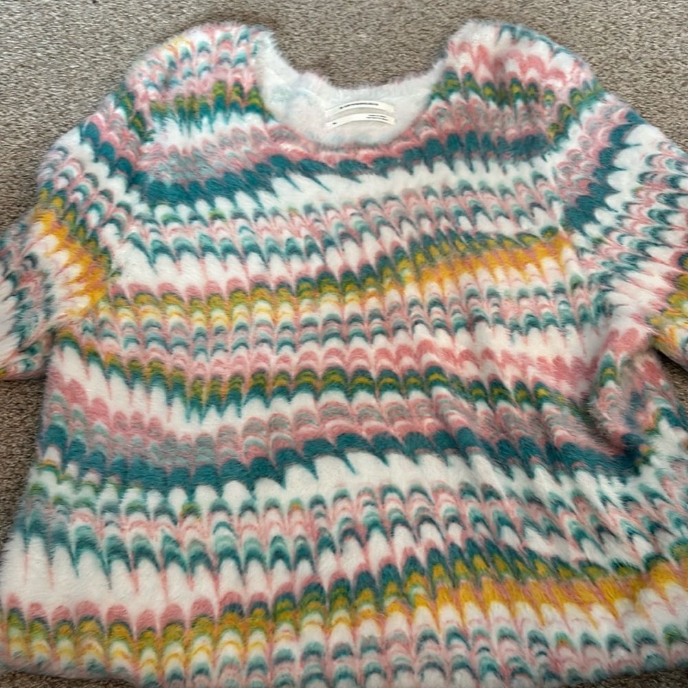 Supper Soft!! Anthropologie Sweater- Short Sleeve